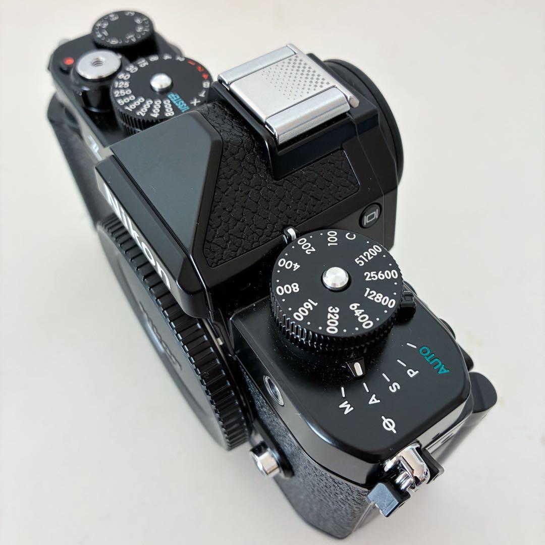 【付属品多数】Nikon Zf ボディーと限定マウントアダプターなど