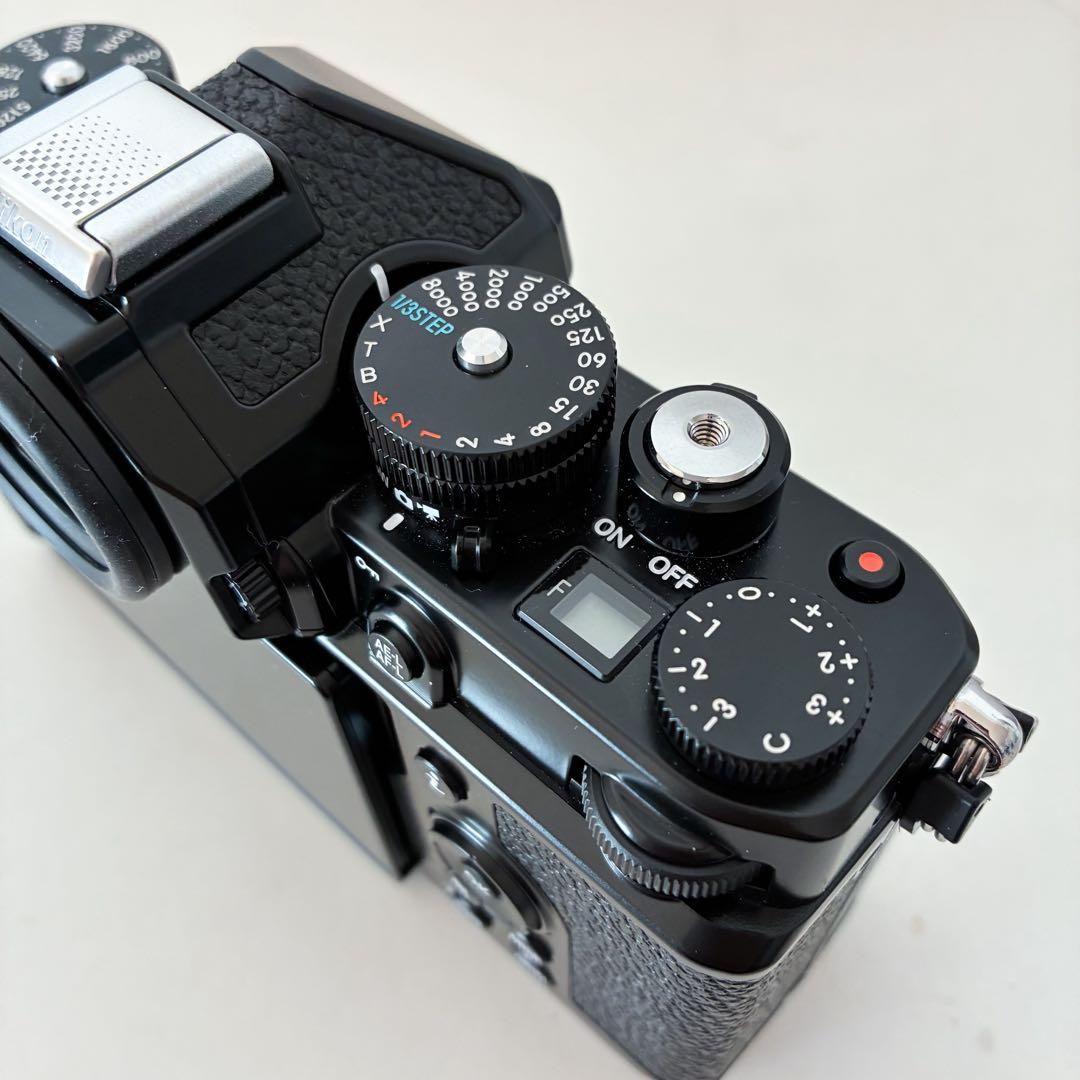 【付属品多数】Nikon Zf ボディーと限定マウントアダプターなど