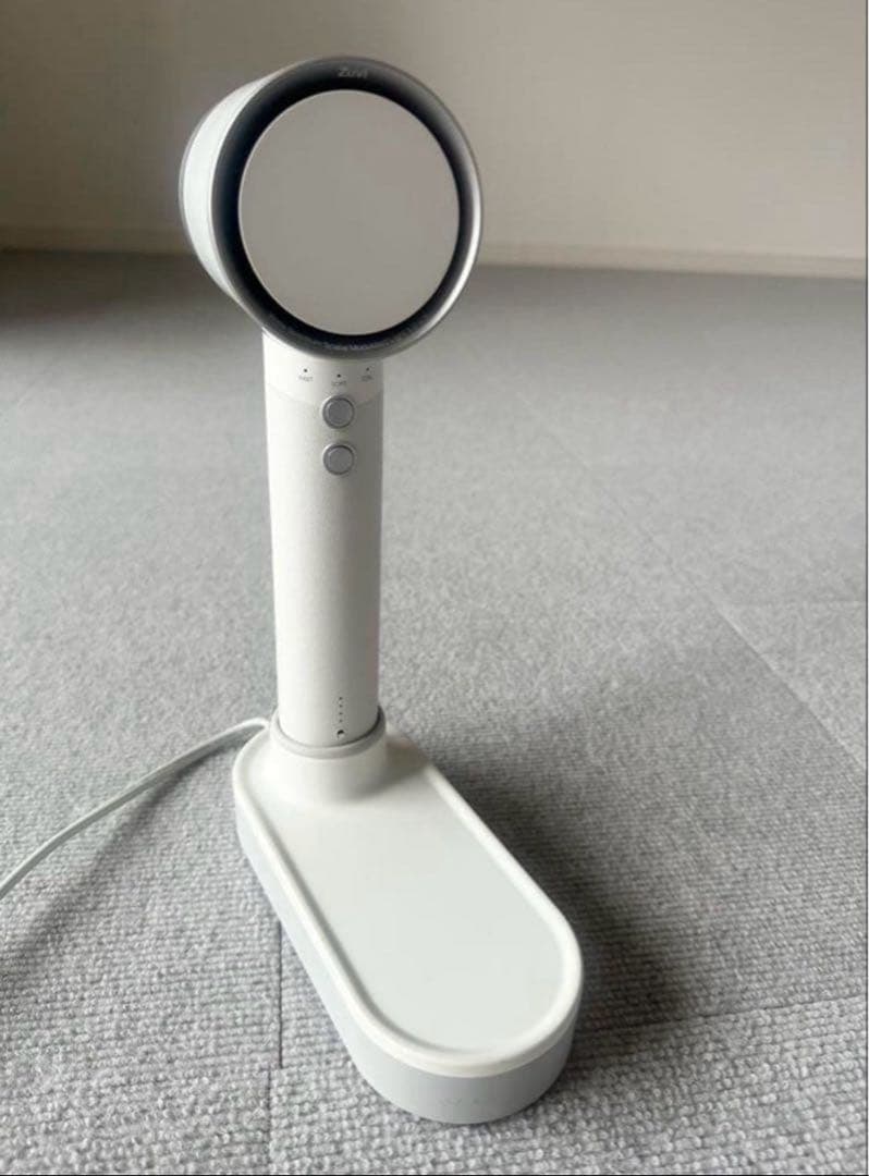 ホワイト ハンドヘルドドライヤー スタンド付き