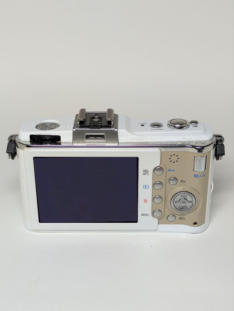 【美品】OLYMPUS ミラーレス一眼レフカメラ ホワイト