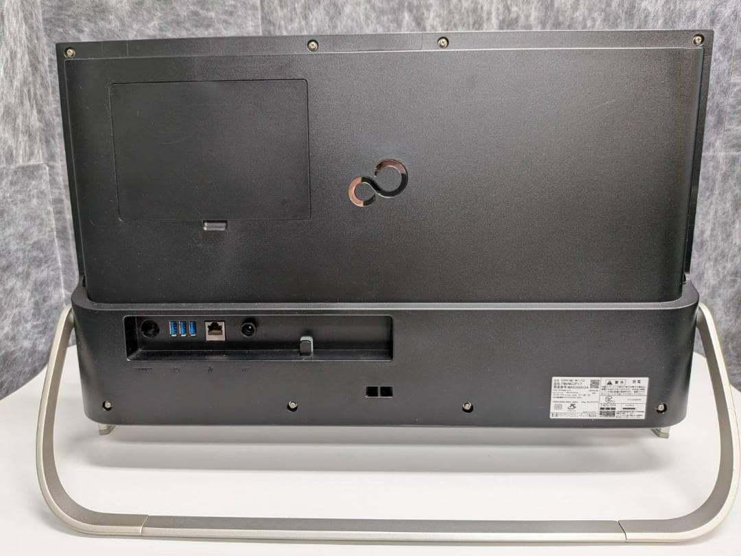 富士通 ESPRIMO WF1/C2（型番：FMVWC2F17）