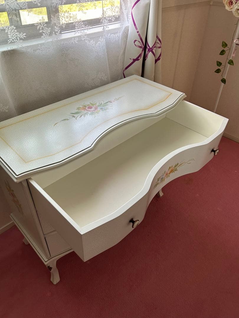 年内限定♡出品中❣️ロココ調　レア　猫足　姫系　ホワイト フラワー　3段チェスト