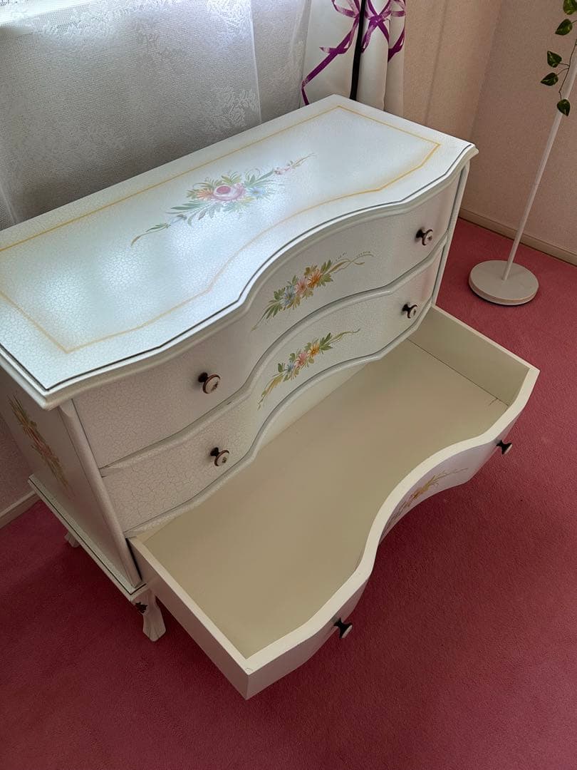 年内限定♡出品中❣️ロココ調　レア　猫足　姫系　ホワイト フラワー　3段チェスト