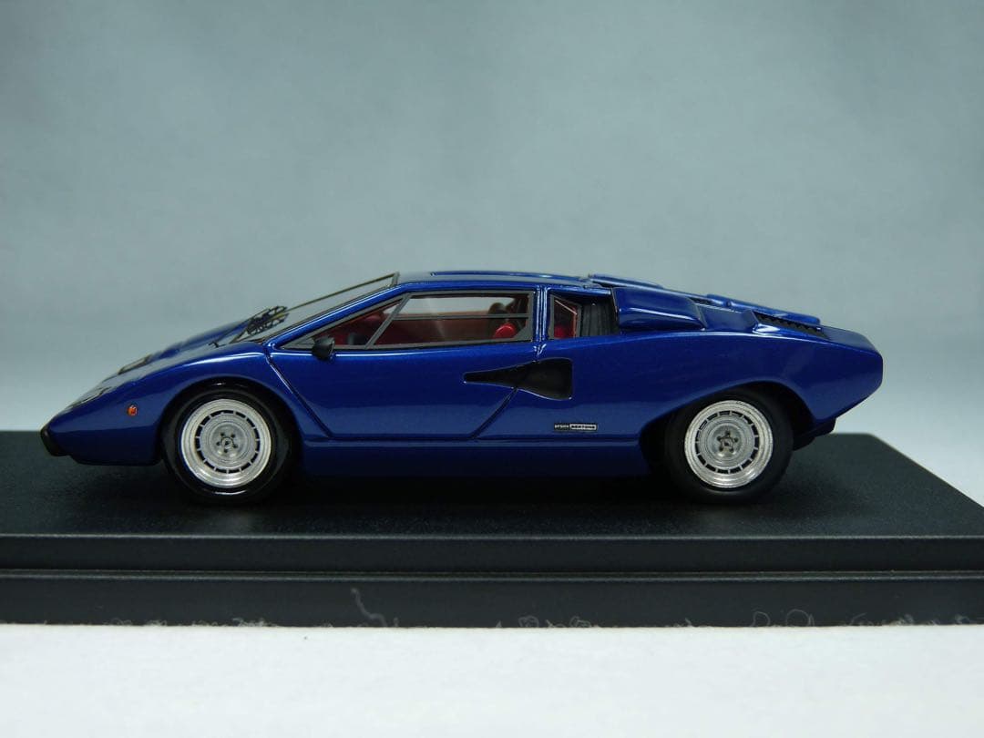 MRコレクション　ランボルギーニ・カウンタック　ＬＰ４００　ブルー