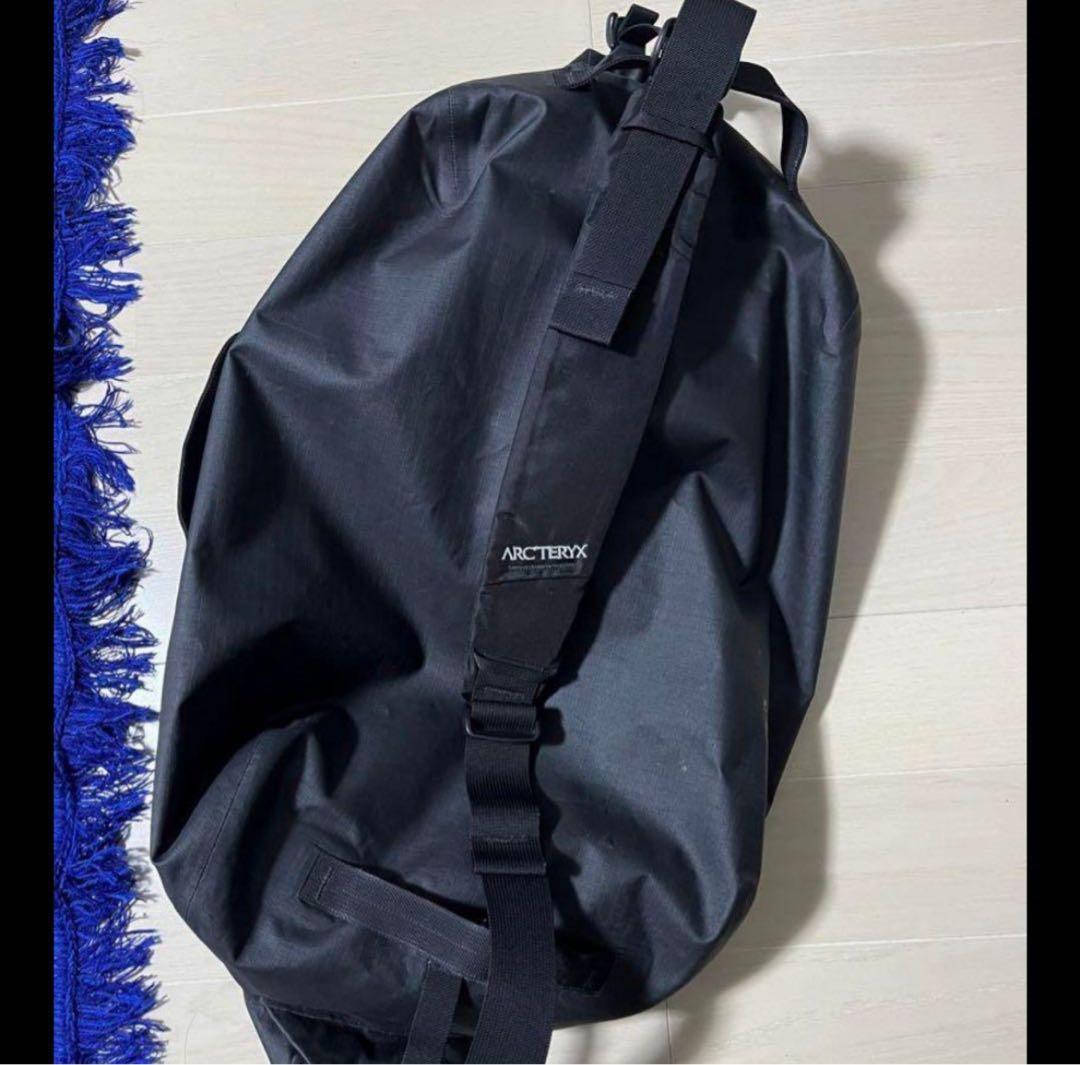 た*様 希少 ARC'TERYX Carrier Duffle 防水バックパック