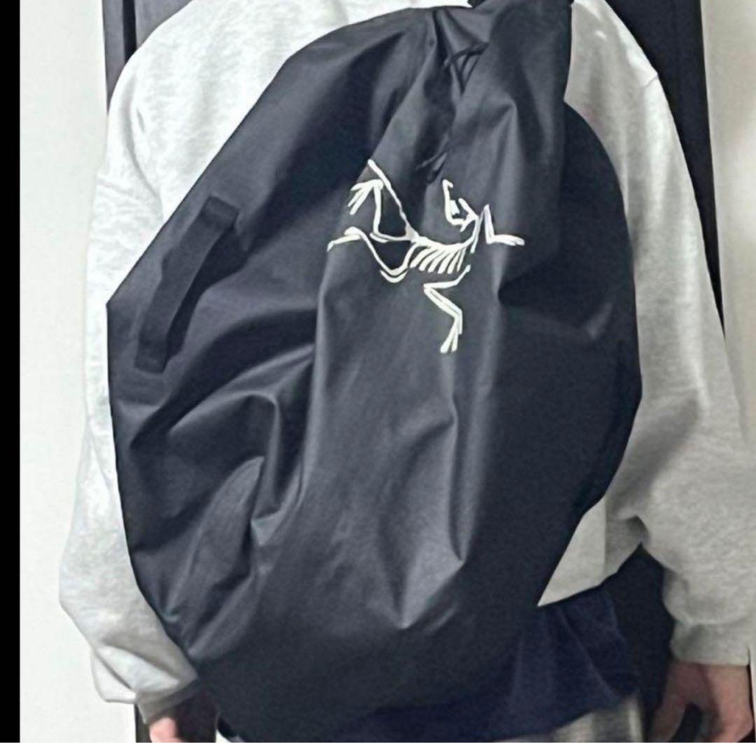 た*様 希少 ARC'TERYX Carrier Duffle 防水バックパック