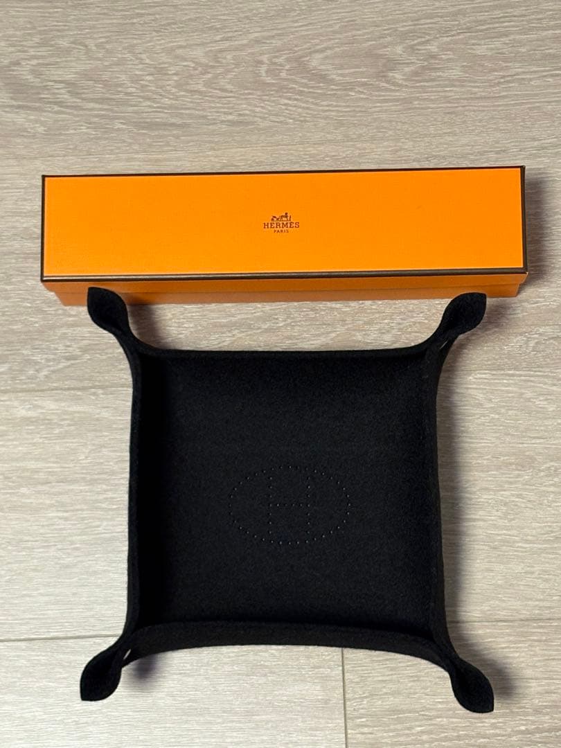 HERMES エルメス トレー ブラック アクセサリー入れ 新品 ユニセックス