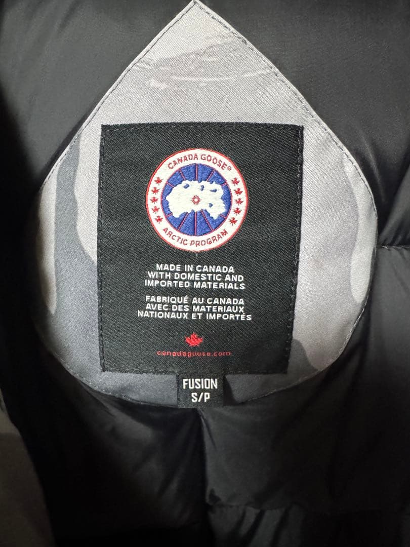   カモフラージュ ダウンジャケット