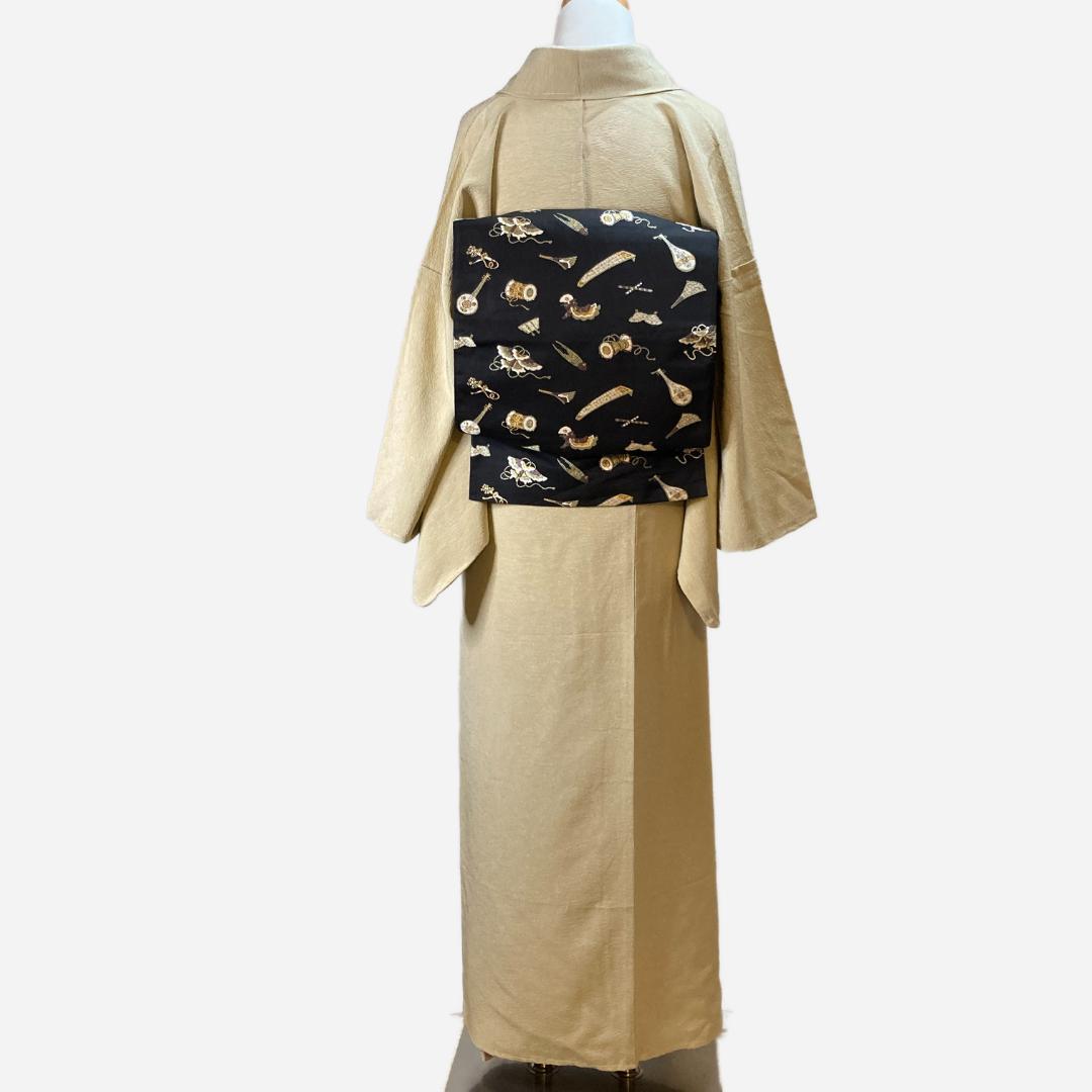 色無地　一ツ紋　裄67　身丈168　トールサイズ　百貫達雄　落款有　袷　正絹