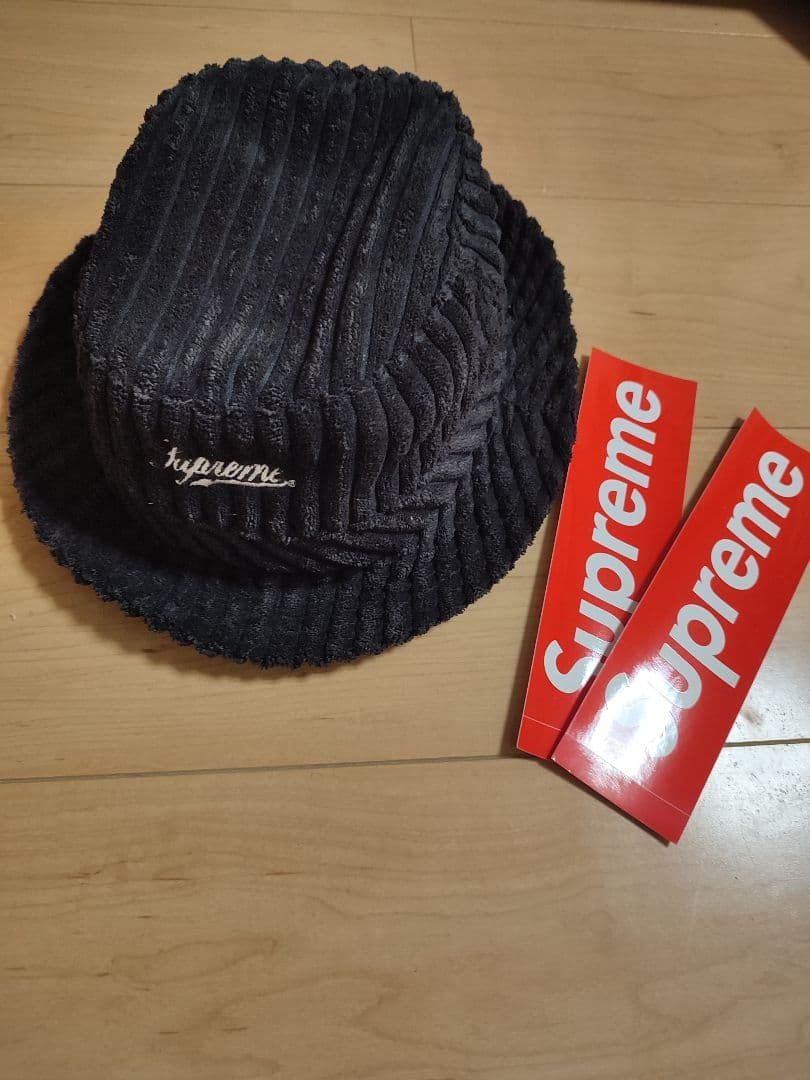 み*こ様 シュプリームSUPREMEハットブラック MEDIUM/LARGE