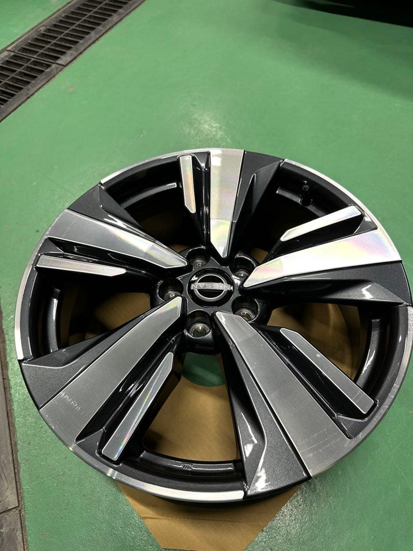 日産　エクストレイル19インチ 純正ホイール 新車外し　日産T33G4本セット