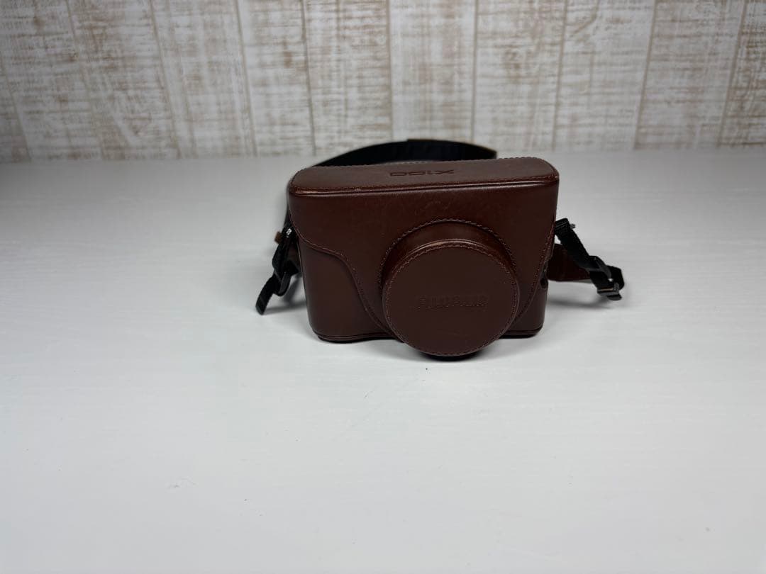 【極美品】富士フイルム X100 コンパクトデジタルカメラ