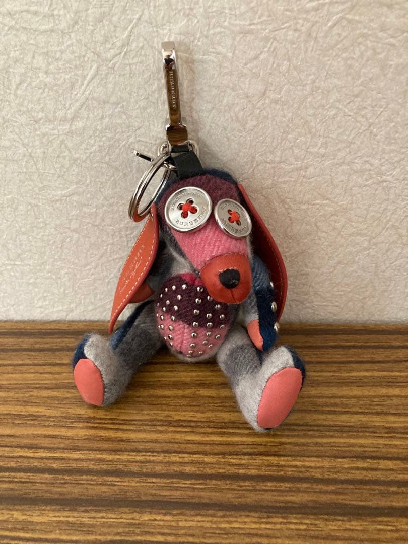 BURBERRY クマ　チャーム