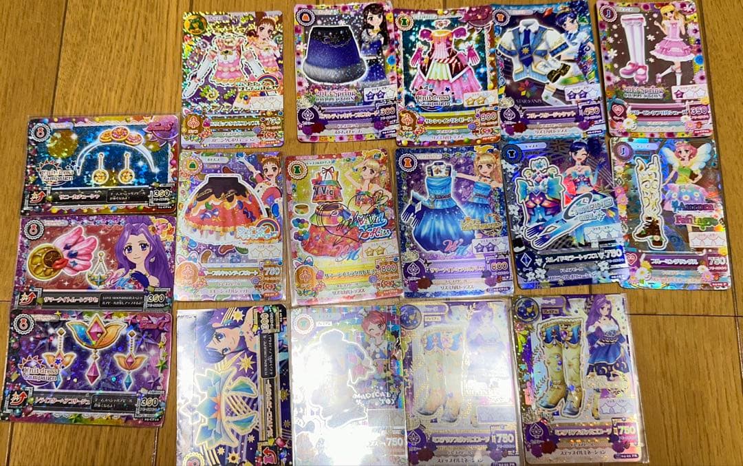アイカツカード　まとめ売り272枚＋おまけ