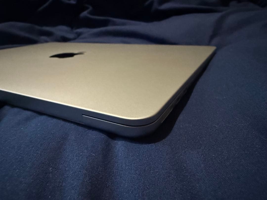 MacBook Air M3 2024 13インチ