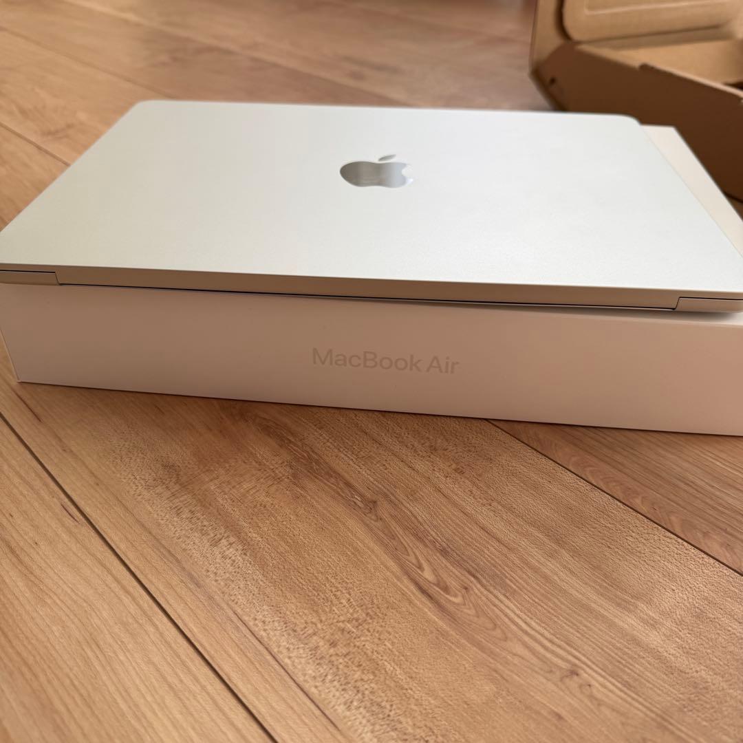 MacBook本体 macbook air m2 2022 8g 256gb