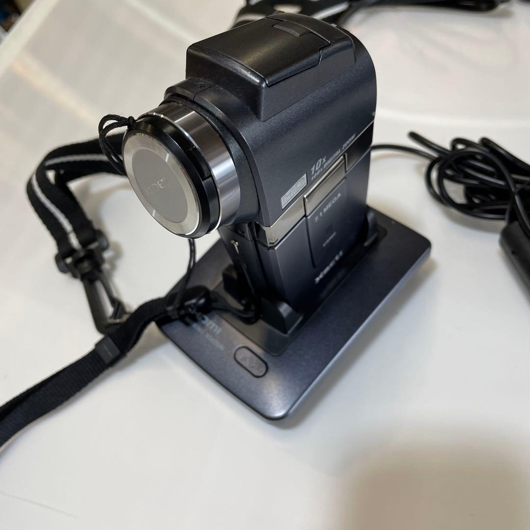 ビデオカメラ　Xacti DMX-HD2 サンヨー