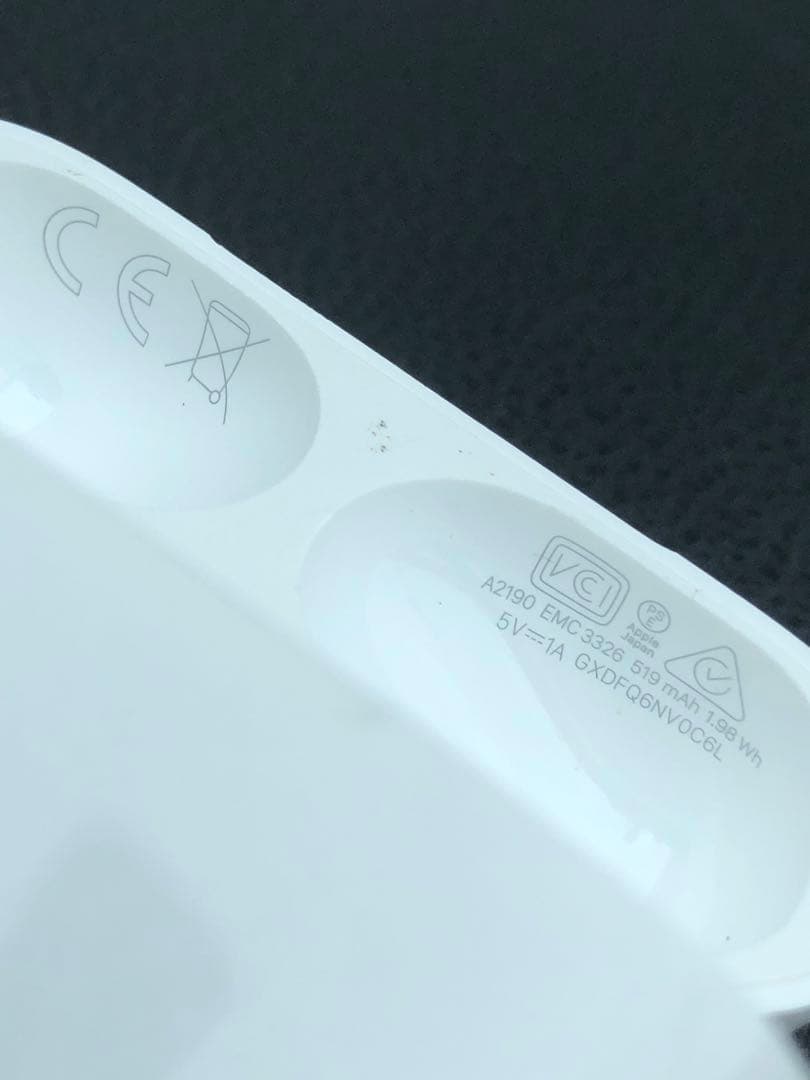 Apple AirPods 本体　A2190 A2083 A2084 管7-25
