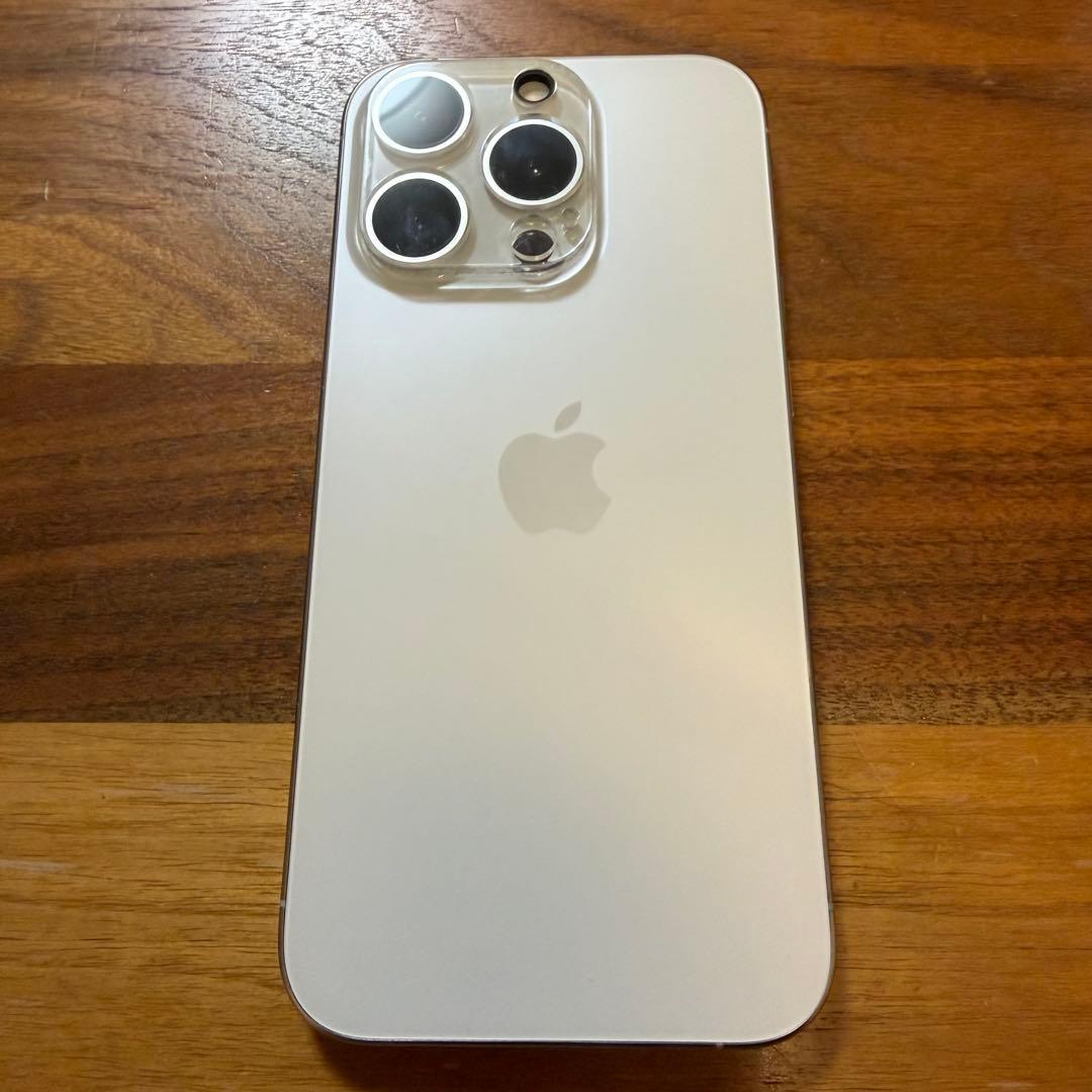 iPhone15Pro ホワイトチタニウム