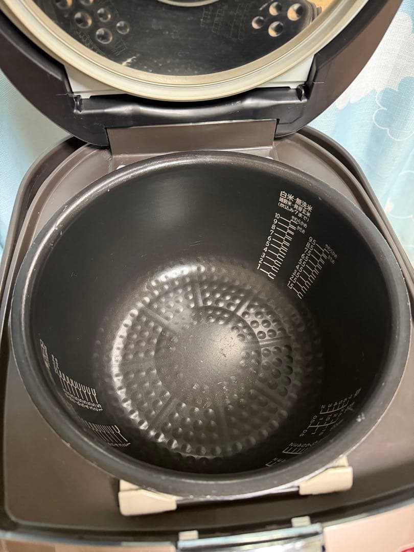 日立 大容量 圧力IH炊飯器 1升炊き 黒厚鉄釜 ライトブラウンRZ-WG18M