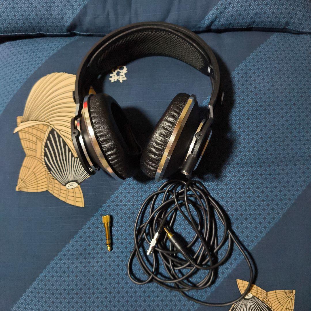 新品同様　AKG K872 マスターレファレンスヘッドフォン　おまけ有り