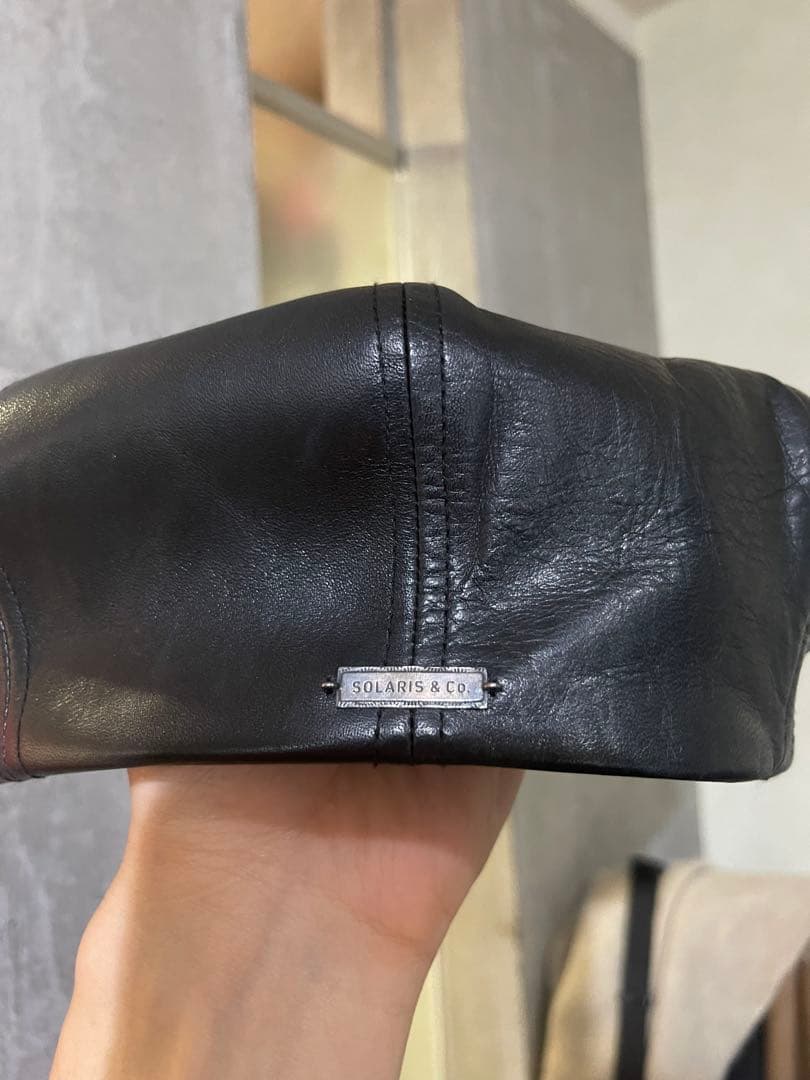 SOLARIS&Coブラックレザーキャスケット