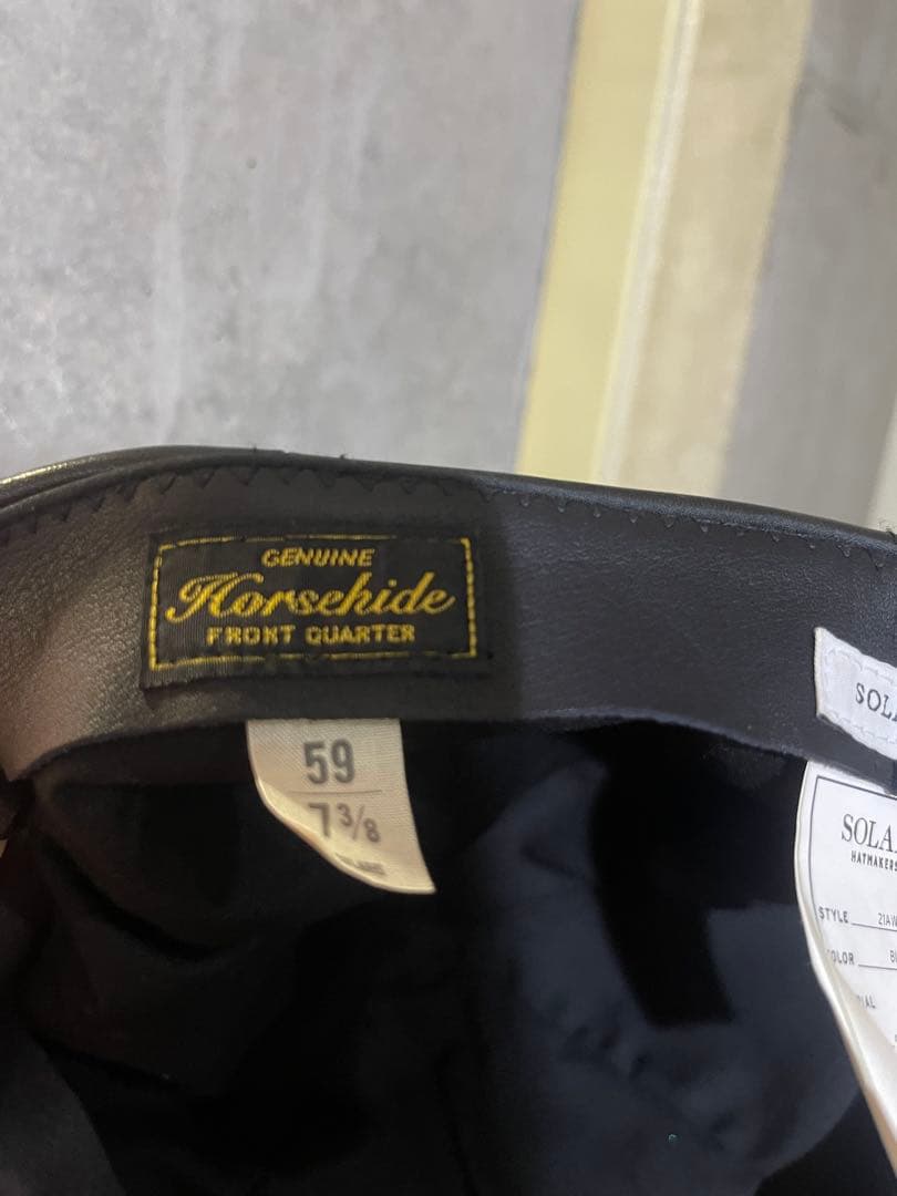 SOLARIS&Coブラックレザーキャスケット