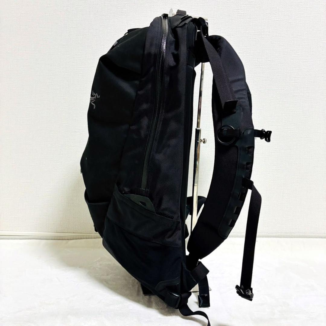 廃盤品 アークテリクス バックパック リュック アロー22 ステルブラック