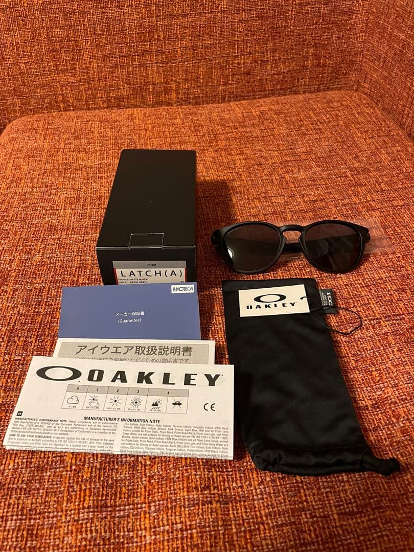 ⭐︎オークリー　ラッチ　マットブラック　アジアンフィット⭐︎