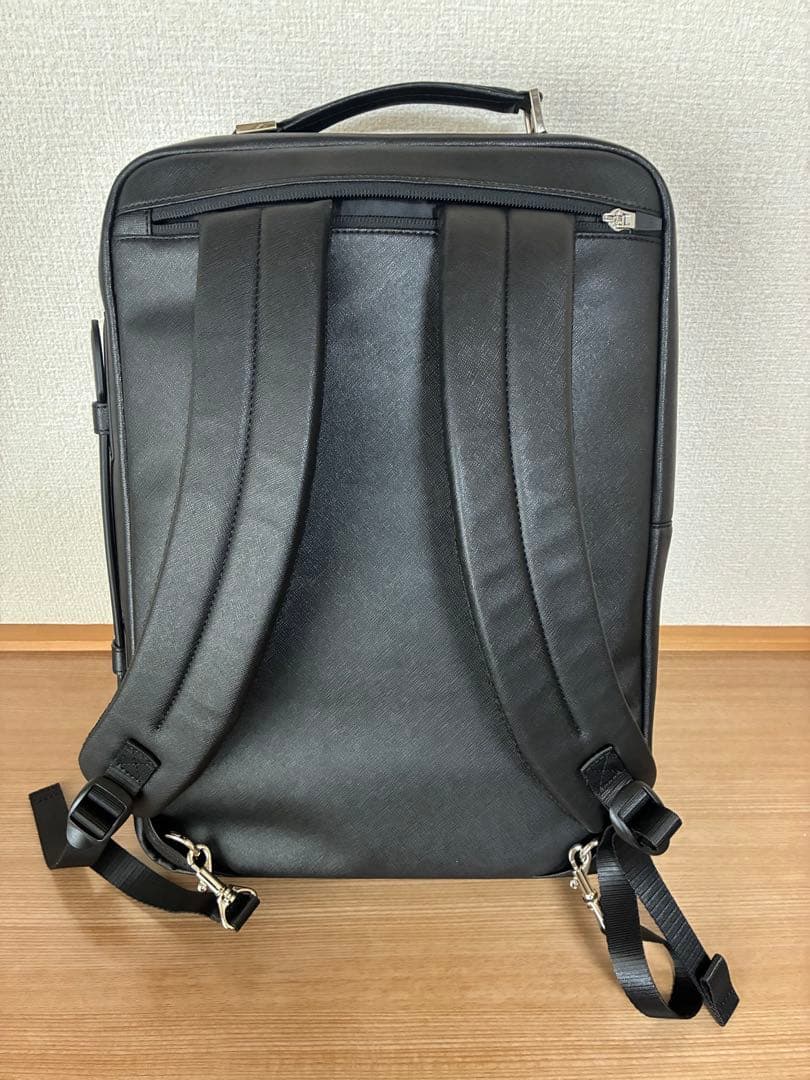 TAKEO KIKUCHI 薄マチ ビジネス バックパック サフィアーノ調