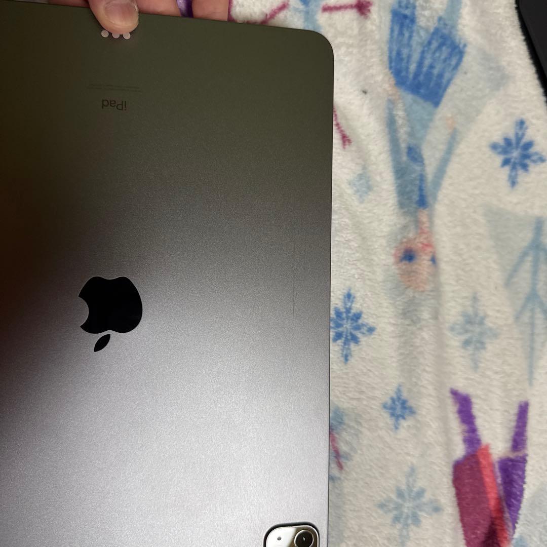 iPadpro12.9第5世代128GB Wi-Fi+キーボード