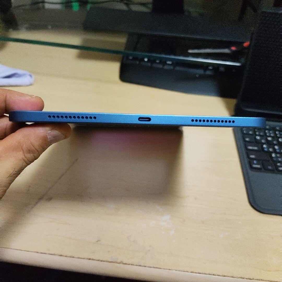 Apple iPad 本体 青 10世代　64GB　おまけつき