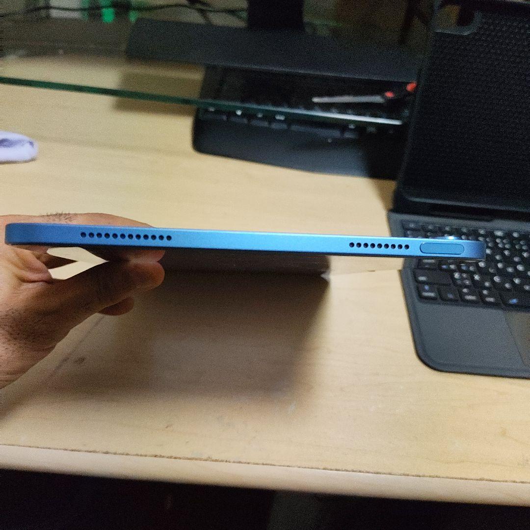 Apple iPad 本体 青 10世代　64GB　おまけつき