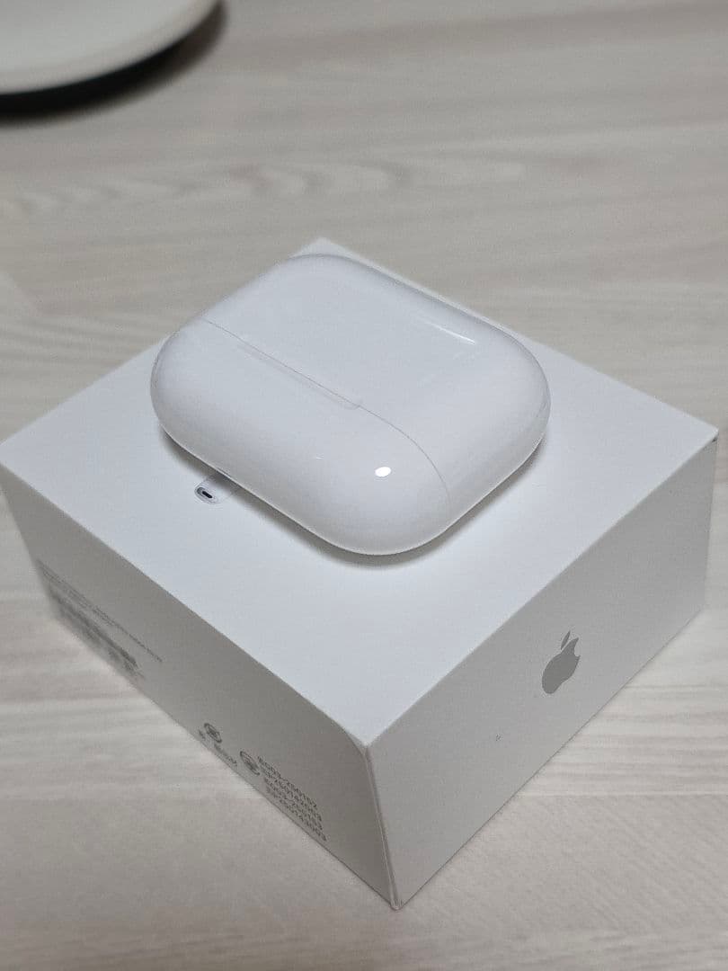 【新品同様】Apple AirPods Pro 3