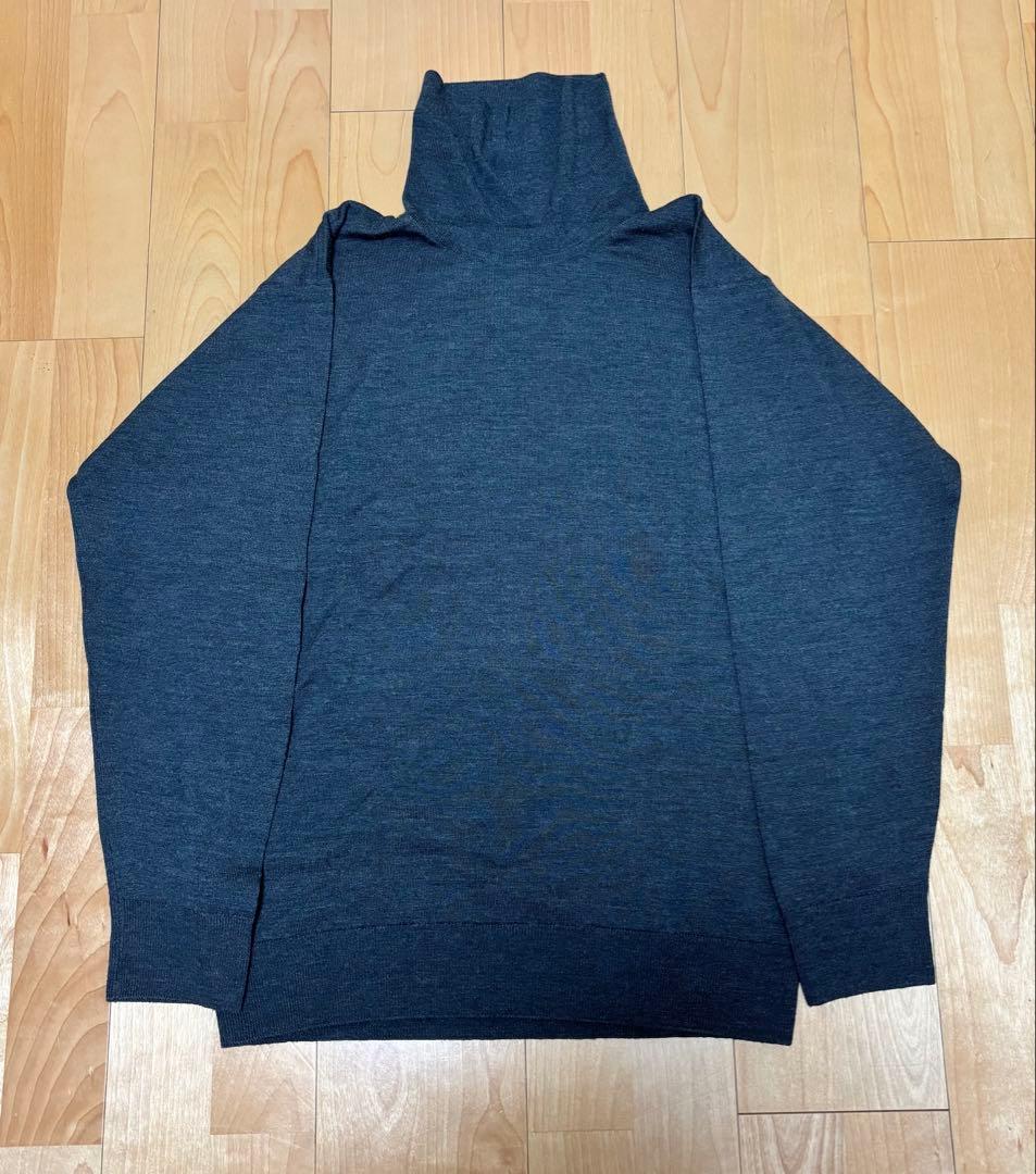 JOHN SMEDLEY チャコールグレー　タートルセーター