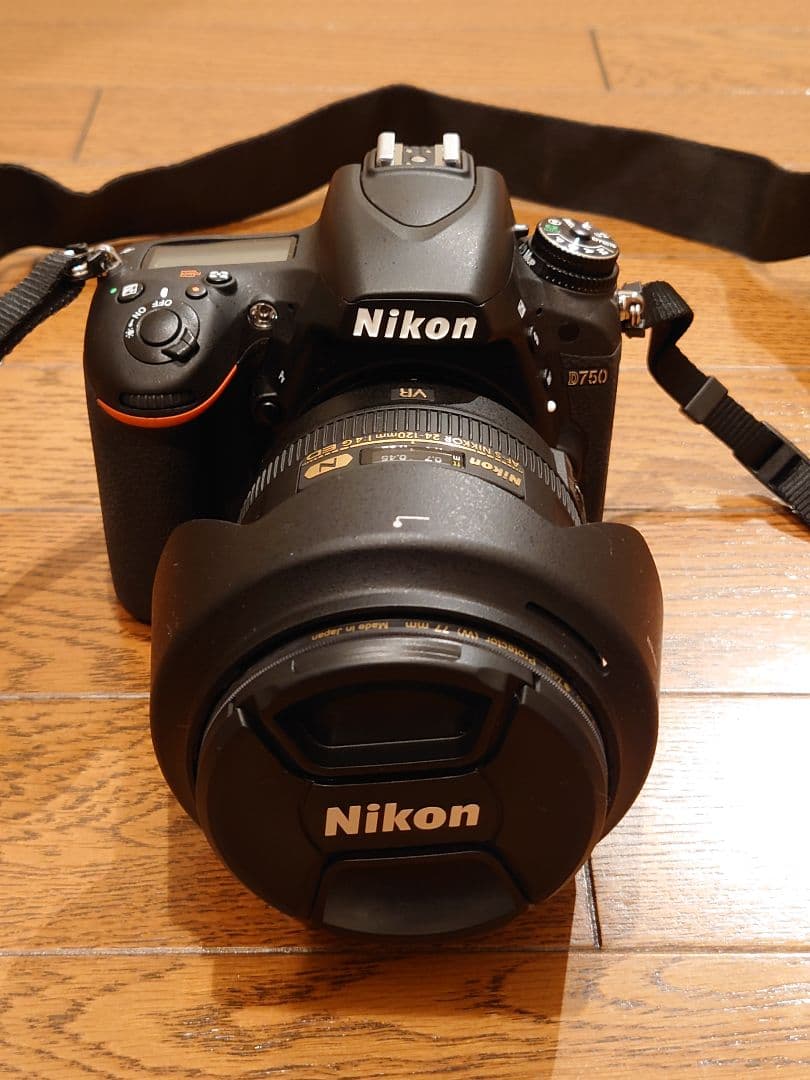 Nikon　D750　デジタル一眼レフカメラ　「ショット数　943枚」　極美品