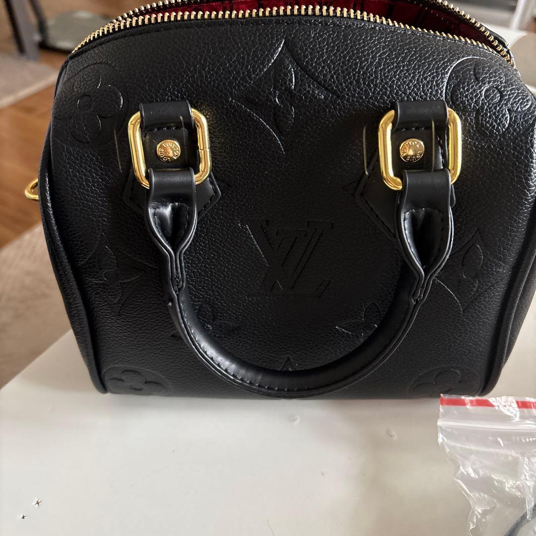 Louis Vuitton 黒 レザー ショルダーバッグ