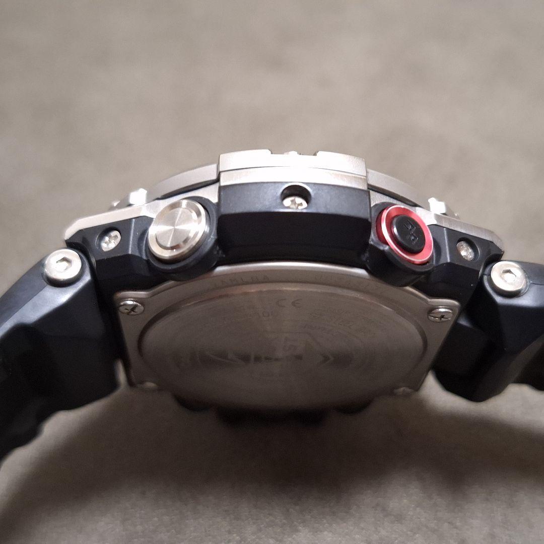 値下げいたしました❗♥️CASIO　G-SHOCK GST−B100-1AJF