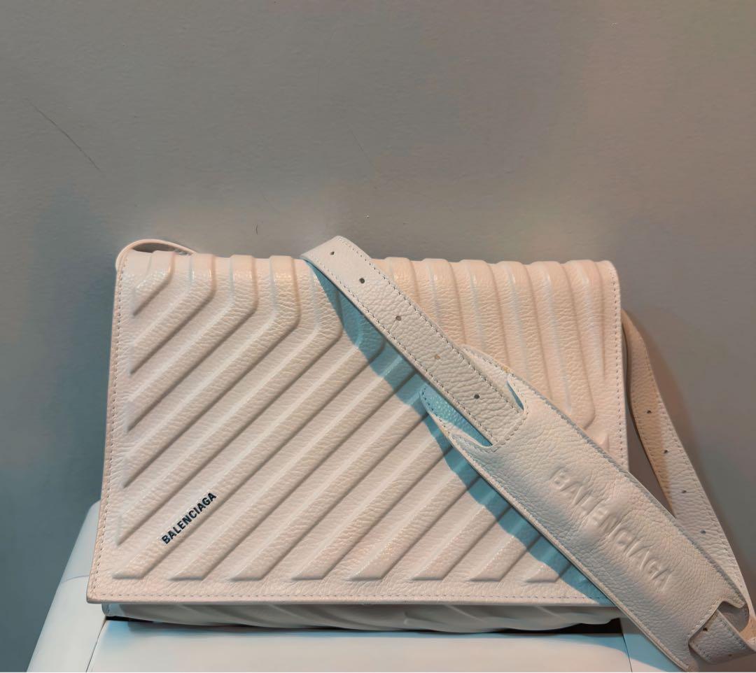 BALENCIAGA ホワイト レザー ショルダーバッグ