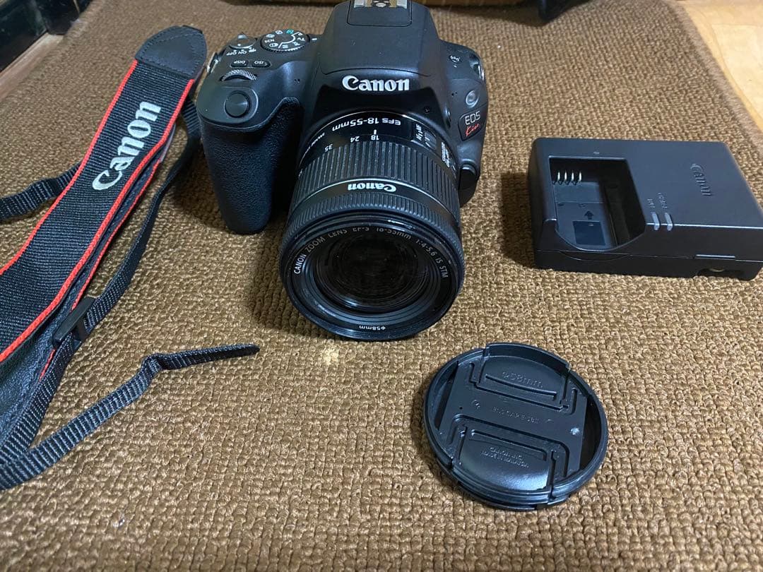 Canon EOS Kiss X9 18-55mm レンズ付き