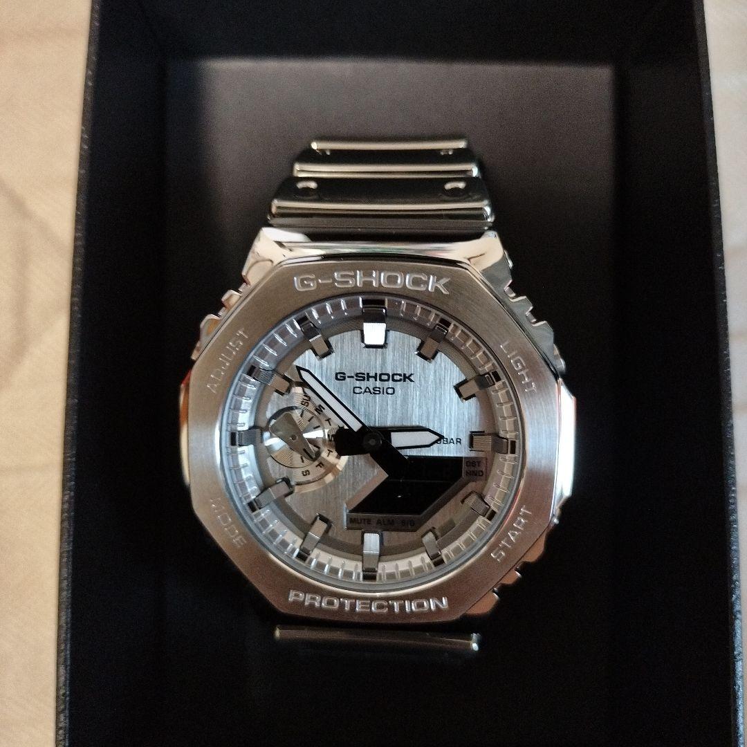 G-SHOCK GM-2100YM-8AJF シルバー腕時計