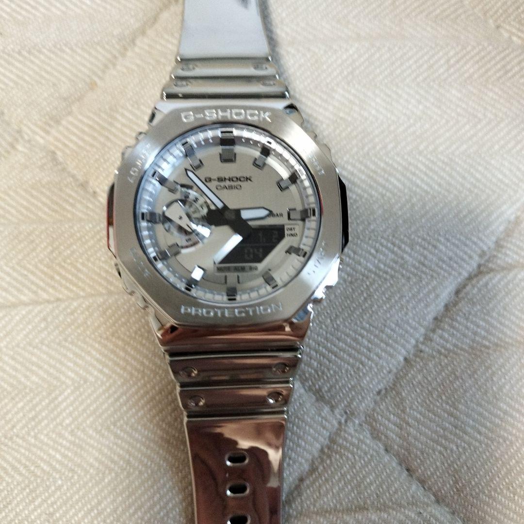 G-SHOCK GM-2100YM-8AJF シルバー腕時計