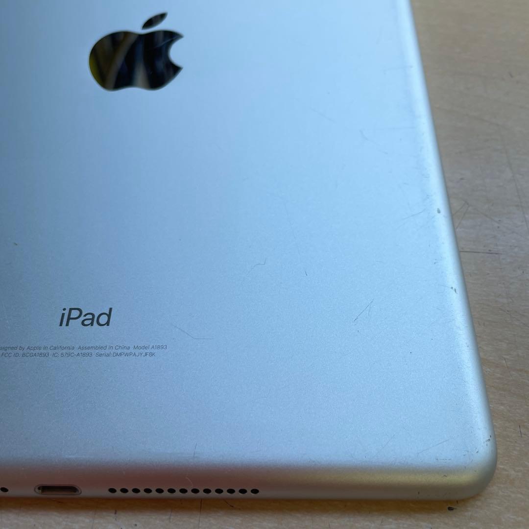 iPad 第6世代　A1893　Wi-Fiモデル　シルバー　32GB #4