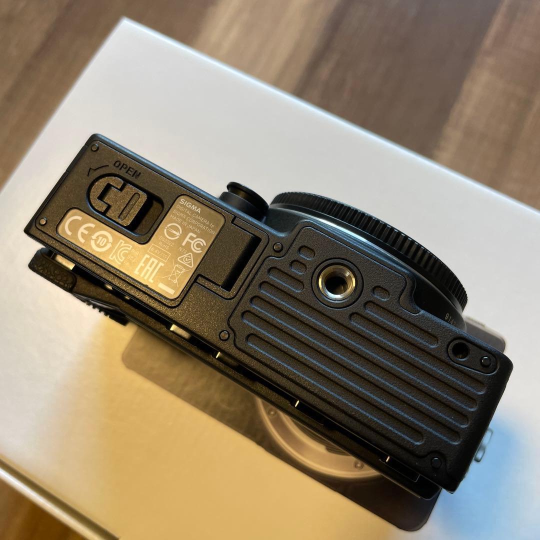 【美品】シグマ SIGMA fp 45mm F2.8 DG DN キット