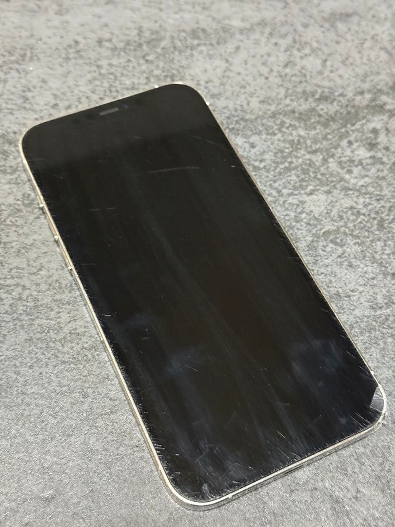 iPhone12 Pro Max 256GB シルバー 画面割れ