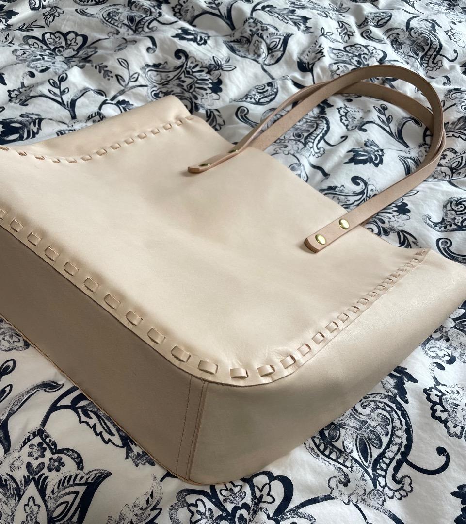 夏 即購入大歓迎さん専用 ヌメ革 レース縫い肩掛けトートバック（特大）