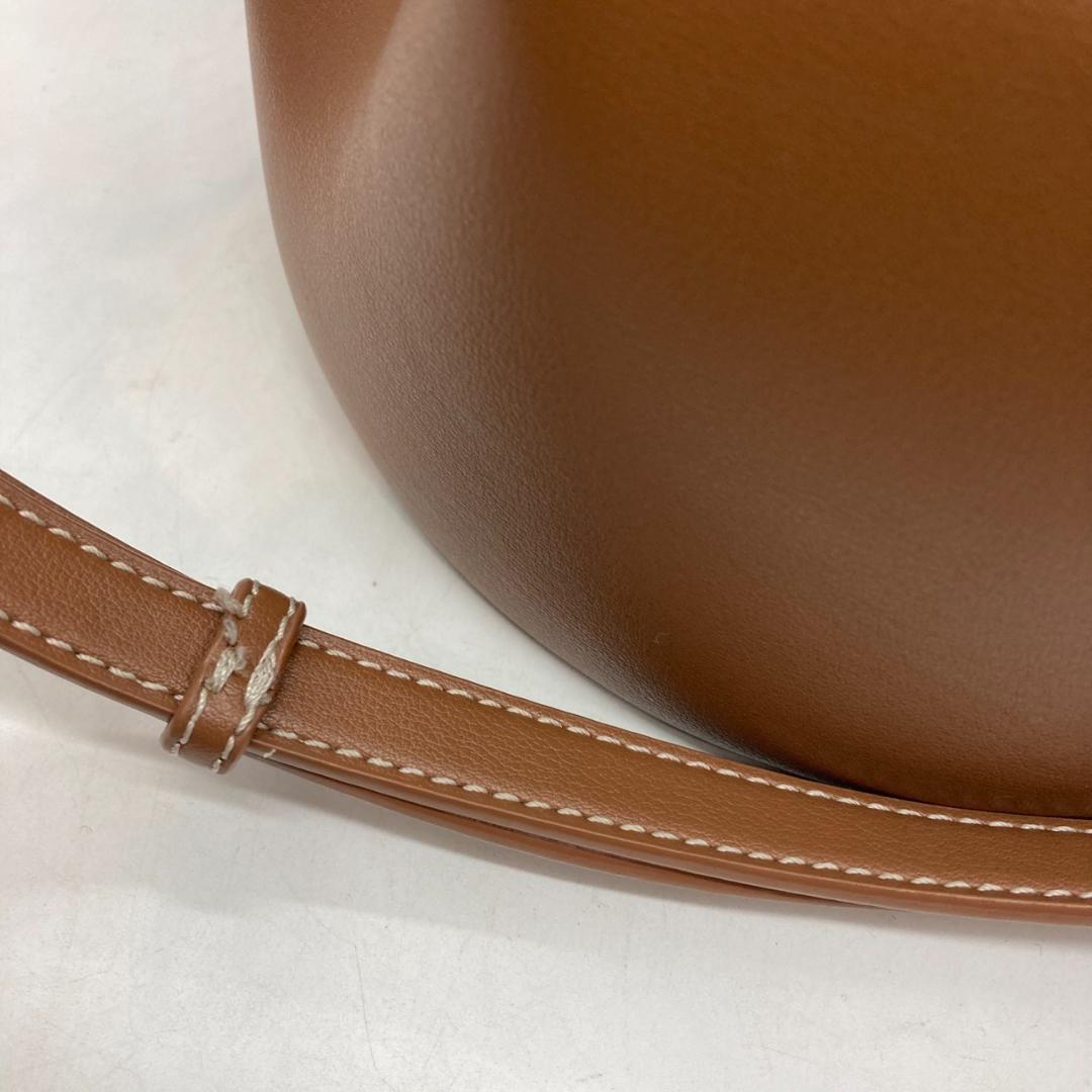 ▼美品　vasic CLUB MINI ショルダーバッグ　レザー　ブラウン