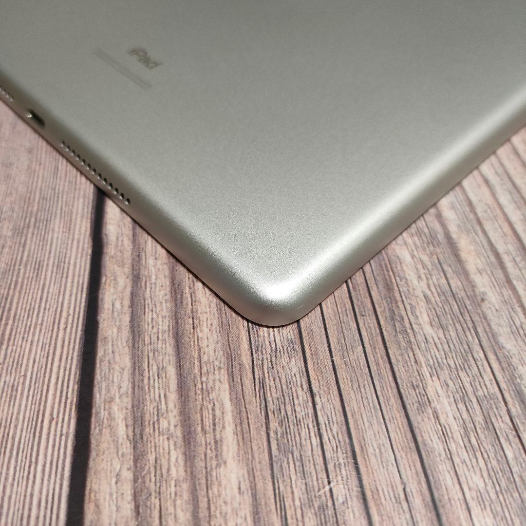 iPad 第7世代 32GB SIMフリー 美品