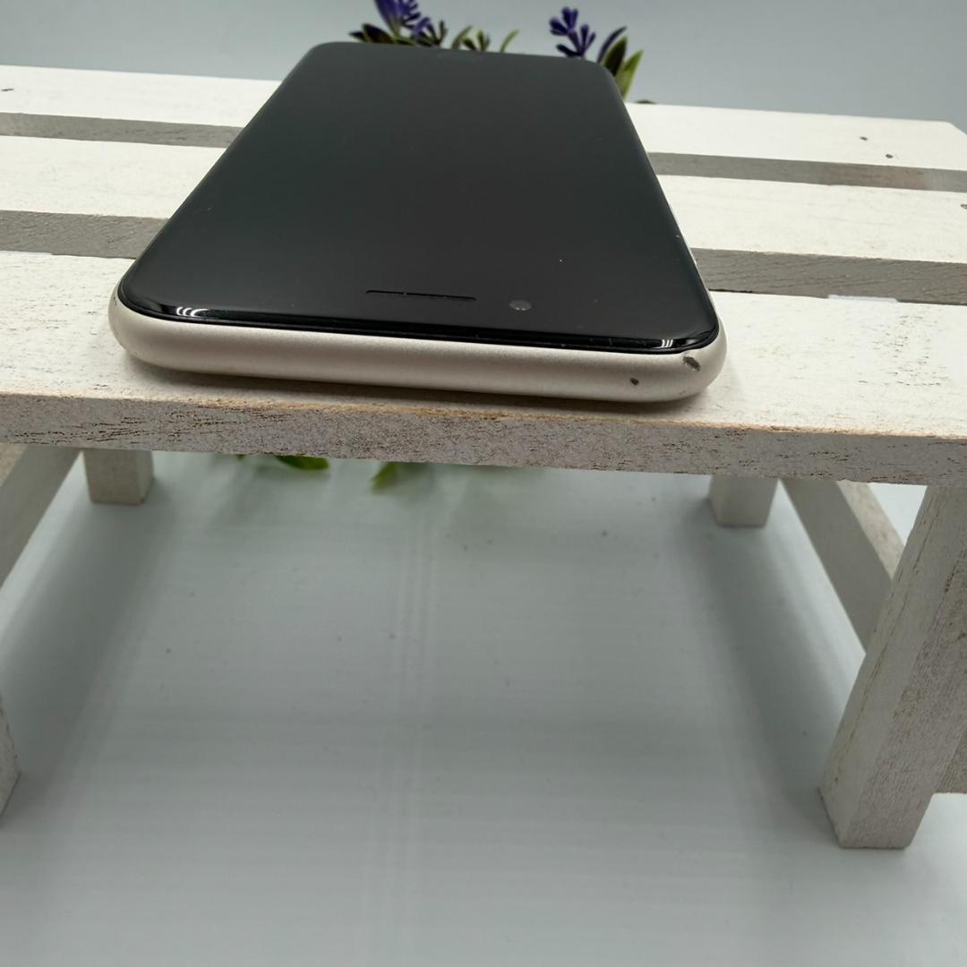 iPhone SE第3世代 64GB スターライト 410