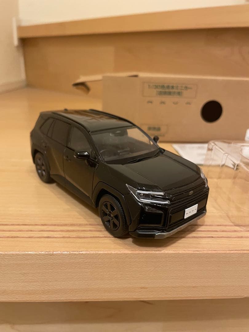 トヨタ新型RAV4カラーサンプル非売品